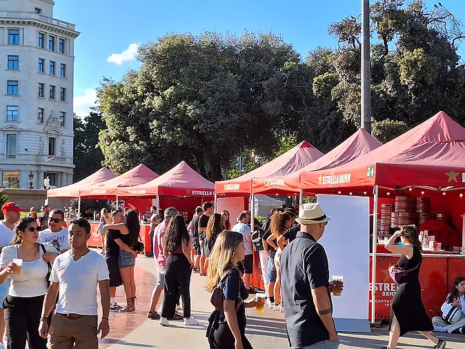 Nuestro Servicio de Barras en el Festival de las Ideas y la Cultura en Plaza Cataluña